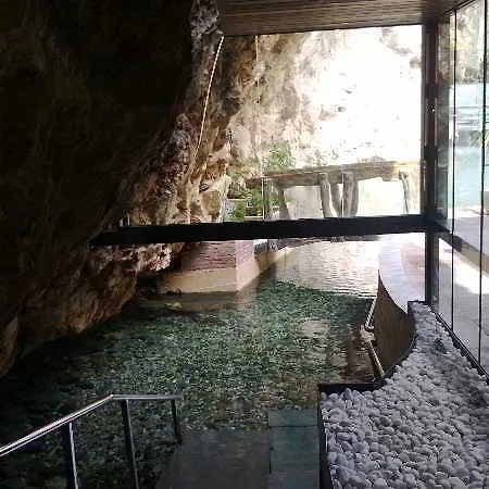 Hotel Balneario De La Virgen