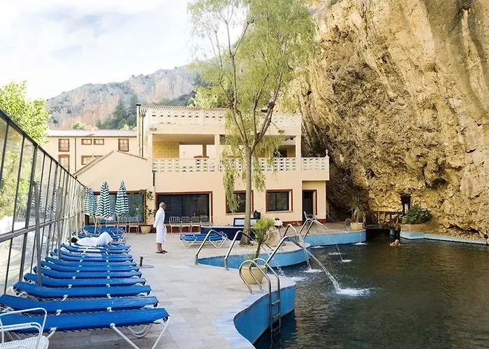 Balneario De La Virgen 3*