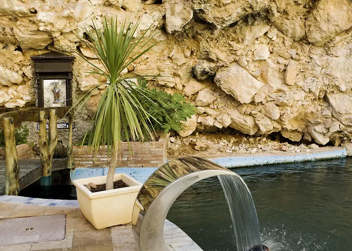 Hotell Balneario De La Virgen