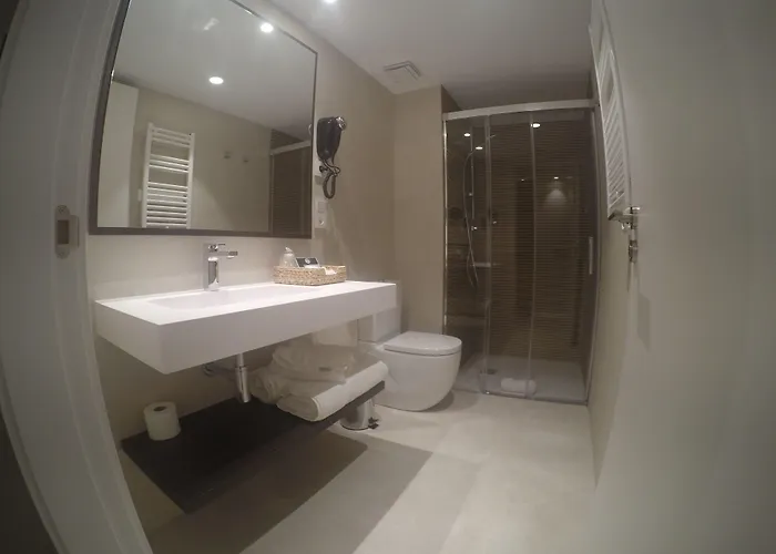 Hotell Balneario De La Virgen 3*